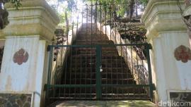 Pertapan Kembang Lampir Turunya Wahyu Mataram Islam