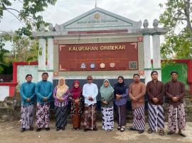 Pemerintah Kalurahan Girisekar Kenakan Pakaian Adat Yogyakarta (Lurik Jogja) Setiap Kamis Pon